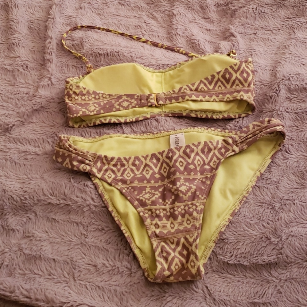 Bathing suit - Picture 2 of 2